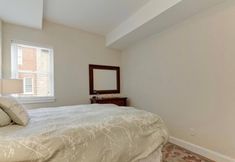 其他 7 Light-Filled Victorian with Modern Amenities - Charming Escape