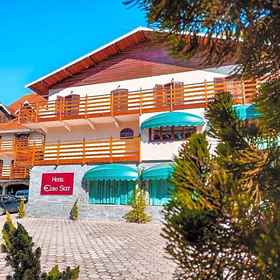 Hotel Exterior1Hotel Euro Suíte Campos do Jordão by Nacional Inn - A 800 Metros da Vila Capivari，托里巴站飯店