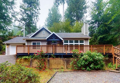 Others Beautiful & Spacious Family-Friendly Home w/Free WiFi, Deck, and Close to Lakes