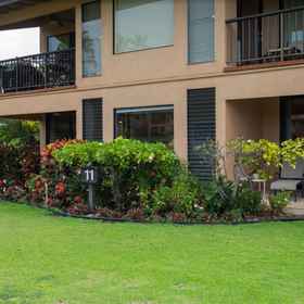Hotel Exterior 1 Scenic Views and Spacious Living Areas - Beautiful Tropical Getaway, Hotel Akamai Coffee @ Wailea Village