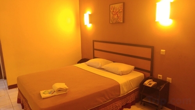 Khác 4 Hotel Lestari Near Lippo Plaza Mall Jember Mitra RedDoorz