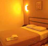 Others 4 Hotel Lestari Near Lippo Plaza Mall Jember Mitra RedDoorz