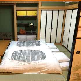 Logo 1 Chùa Đông Sơn, Khách sạn Takayama