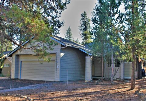 Others Poplar 32 - Rec Passes for Sharc, Updated Home, Centrally Located, Private Hot Tub