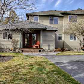 Hotel Exterior 1 Eagle Crest Resort on Golf Course with Hot Tub, Deschutes County Hotels