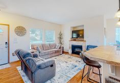 Others 7 Charming home near the beach with firepit, deck, full kitchen, & washer/dryer