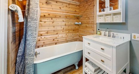 其他 2 The Quacker Jack | Cozy house in Port Orchard with Gas Fireplace - dog-friendly