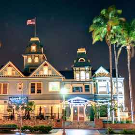 Hotel Exterior 1 Charming Beach House with Modern Amenities - Bright Coastal Escape, San Diego Hotels