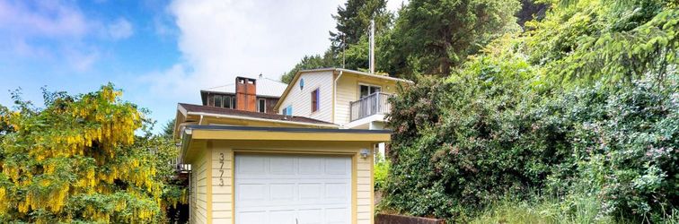 Others Upscale house with ocean views, entertainment & large deck - beach nearby