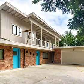 Logo1Large Deck and Multiple Living Spaces - Gorgeous Spacious Haven,肯特谷冰雪中心飯店