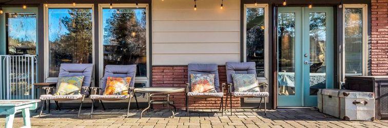 Others Stunning Riverfront - Spa, Fireplace, Washer/Dryer