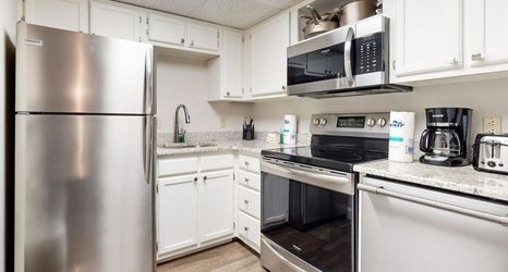 Khác 2 2 All-Suite Condos | On-Site Pool | River-View Balconies | 1 Block to Parkway