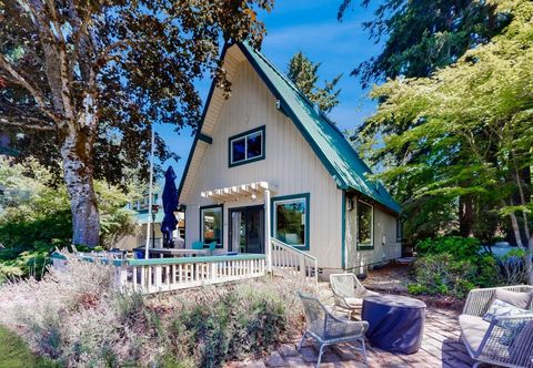 Lain-lain Leisure Lakehouse