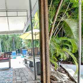 Hotel Interior/Public Areas 1 Ốc đảo hồ bơi tuyệt đẹp - Hồ bơi riêng, Sân sau rộng rãi, Khách sạn Las Olas Riverfront