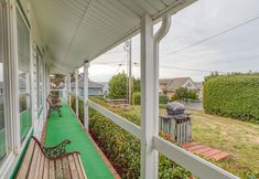 其他 5 Tranquil Setting and Cozy Amenities - Charming Coastal Haven