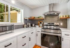 Others 7 Lakefront cottage with docks, kayak, deck, firepit & new grill - drive to skiing