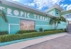 Lain-lain 2 Luxurious Beachfront Sanctuary- Spa, Heated Pool, BBQ