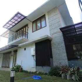 Hotel Exterior1Family Only Villa Mountain View - de Reiz Kesuma Syariah 3Br，SMP Plus Al-Kautsar飯店