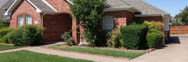 Others The Eastwood Cottage!