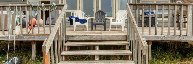 Others Stunning Oceanfront Bliss - Deck, BBQ, Game Room, Fireplace