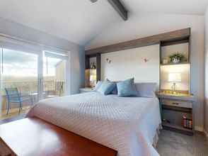 其他 4 2-story resort townhouse on Deschutes River w/3 pools, hot tub, tennis, gym