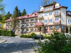 Khác Amelia Zdroj Medical & Spa