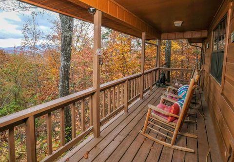 Others Spectacular Mountain Retreat with Hot Tub & Fireplace