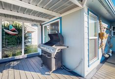 Others 6 Waterfront home with panoramic bay views, deck, fireplace & beach access