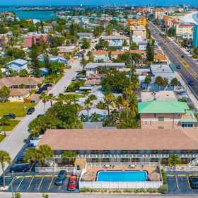 Logo1Stunning Tropic Breeze Haven - Gulf Views, Pool, Wifi, BBQ,太阳海岸海鸟保护区飯店