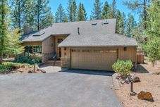 Others Spacious Lodge, Hot Tub, Bikes, Foosball Table - Stunning Retreat