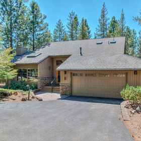 Hotel Exterior 1 Spacious Lodge, Hot Tub, Bikes, Foosball Table - Stunning Retreat, Lava Lands Visitor Center Hotels