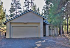 Others 2 Poplar 32 - Rec Passes for Sharc, Updated Home, Centrally Located, Private Hot Tub