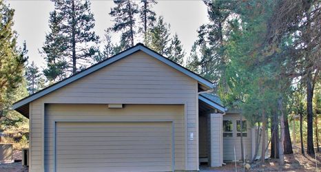 Others 2 Poplar 32 - Rec Passes for Sharc, Updated Home, Centrally Located, Private Hot Tub
