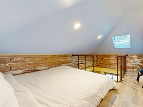 Others 4 Charming Queen Anne Studio w/ Serene Garden, 1 Block to Kerry Park