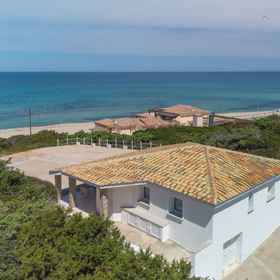 Logo 1 Chicca, Trinità d'Agultu e Vignola Villas