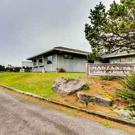 Hotel Exterior1Dog-friendly peaceful sanctuary with fast WiFi, fireplace, W/D, & fenced yard,Nehalem H Street Dock飯店