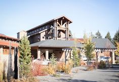 Others 3 Stylish Retreat - Upscale Home with Mountain Views