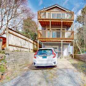 Hotel Exterior1Bright home near beach with fast WiFi, fireplace & washer/dryer,内哈莱姆湾州立公园飯店