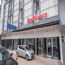 Others RedDoorz @ Jalan Sukabangun 2 Palembang