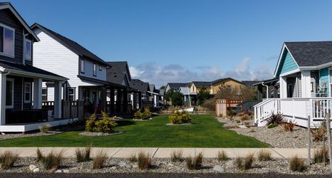 Others 2 064 Happiness Beach Cabin