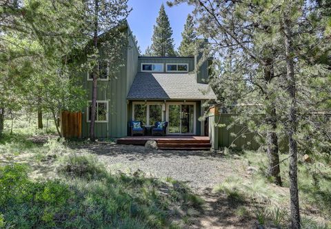 Others Hot Tub and Sharc Passes - Charming Family Retreat