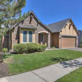 Hotel Exterior 1 Quinn Creek, Central Oregon Community College Hotels