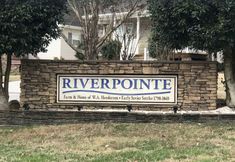 Others 2 Fireplace, Fast WiFi, River Access, Jetted Tub - Stunning Cottage Retreat