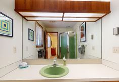 Others 6 South Meadow Home Eighty-Four