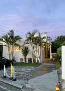 Hotel Exterior Palm Stay Kouri