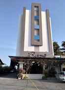 Hotel Exterior Burza Hotel