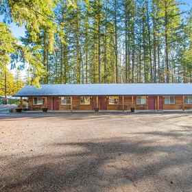 Hotel Exterior1Dog-friendly studio with fast WiFi & great location near hiking & forest,杰斐逊县飯店