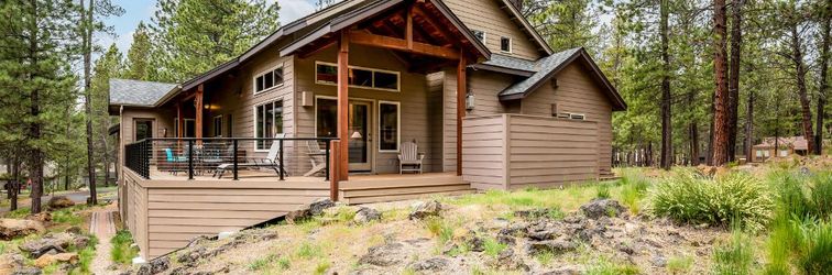 อื่นๆ Private Hot Tub and Game Room Amenities - Spacious Cozy Retreat