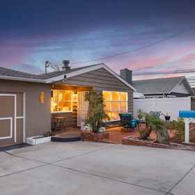 Hotel Exterior1Sparkling Pool and Cozy Outdoor Oasis - Stunning SoCal Retreat,Sleeping Tiger Coffees飯店