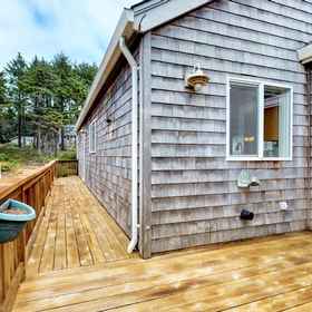 Hotel Interior/Public Areas1Spacious dog-friendly home with WiFi & fireplace, near the beach and park,Roads End State Recreation Site飯店